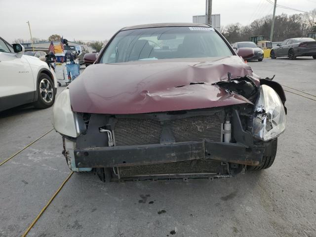 2012 Niss Altima Base