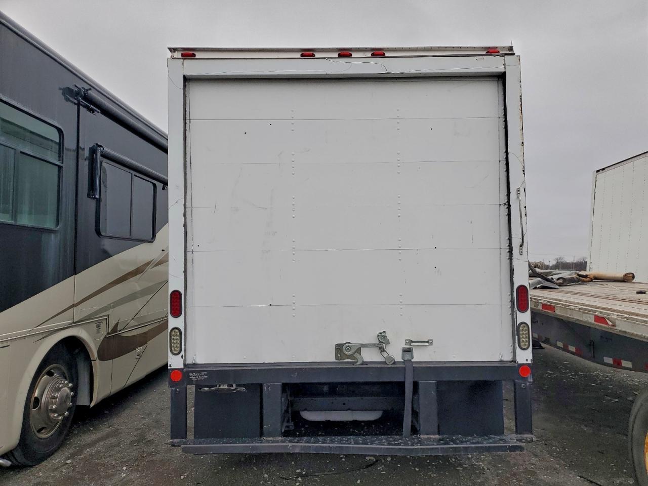 2014 Ford E350 BOX Truck