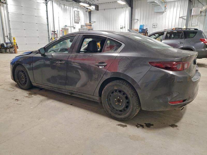 2021 Mazda 3 gs 4DR