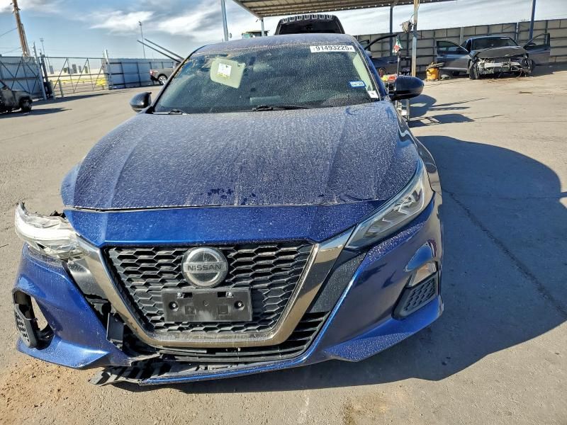 2022 Nissan Altima sr