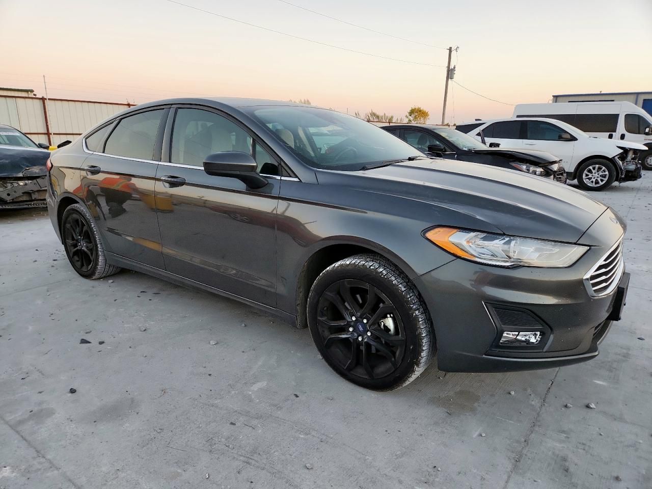 2020 Ford Fusion se