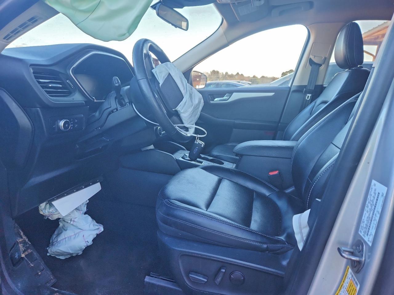 2020 Ford Escape sel