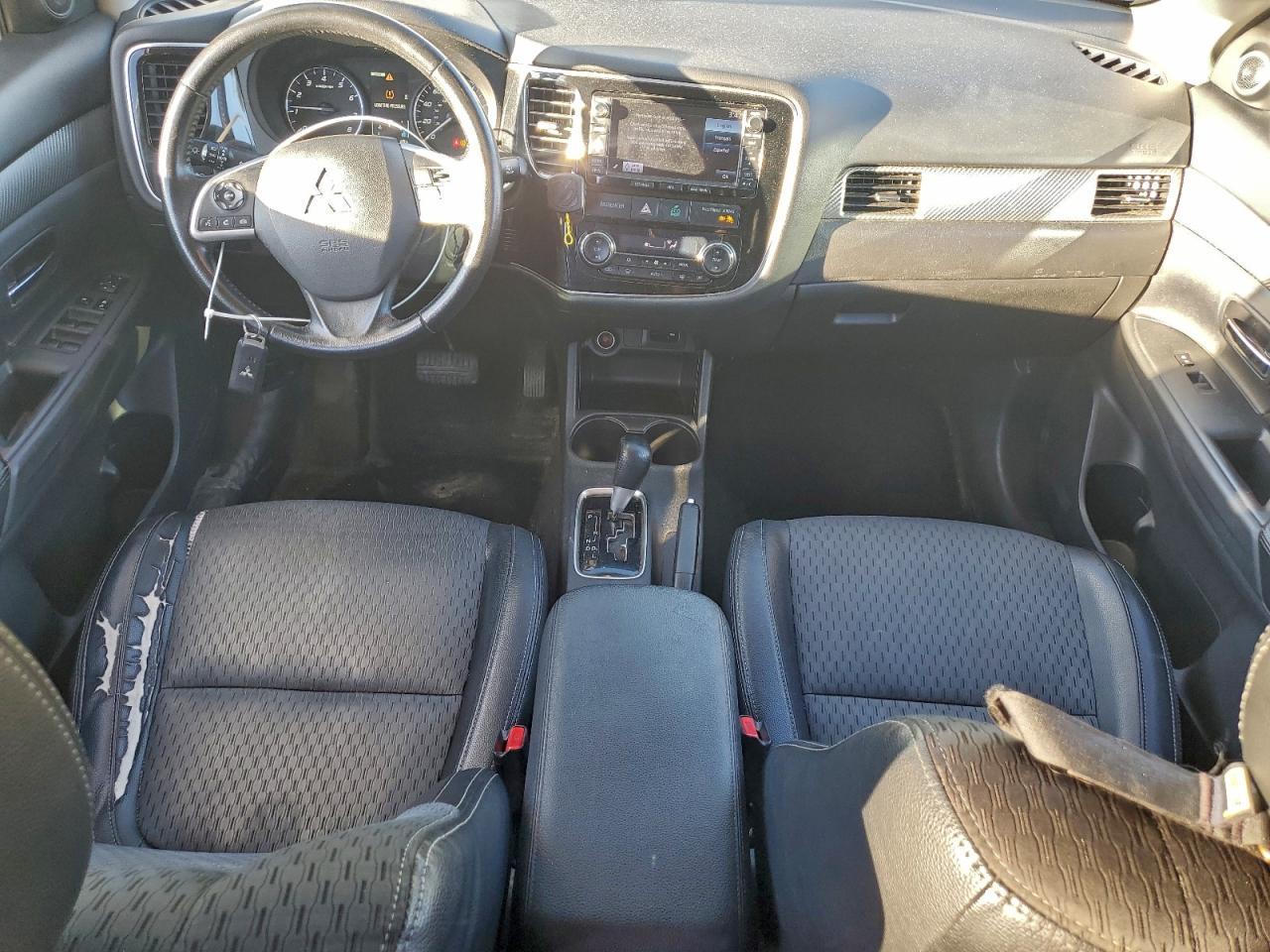 2015 Mitsubishi Outlander se