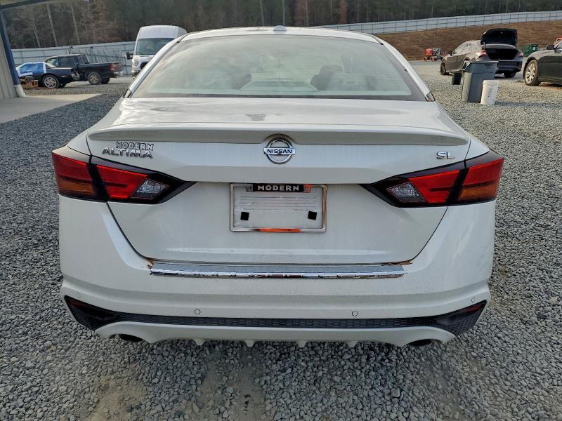 2022 Nissan Altima sl