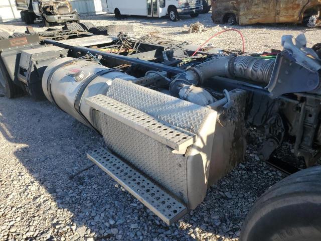 2013 Freigliner 2013 Freightliner Cascadia Truck Cab AND Chassis