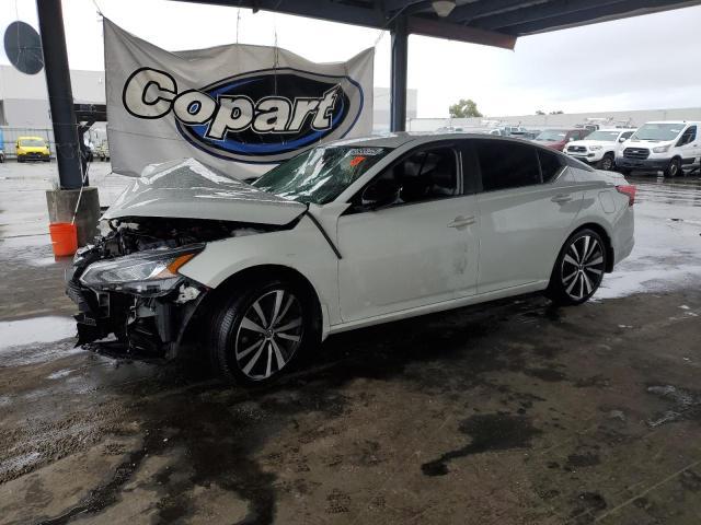 2022 Nissan Altima sr