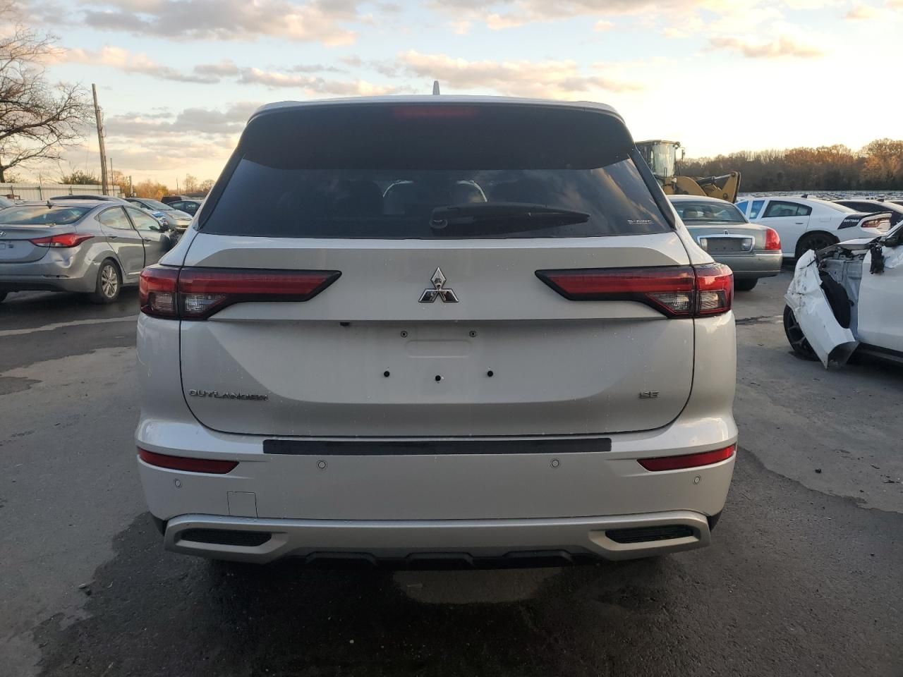 2023 Mitsubishi Outlander se