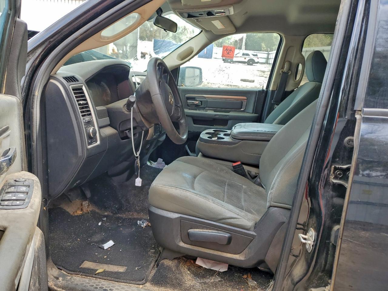 2020 Dodge RAM 1500 Classic SLT