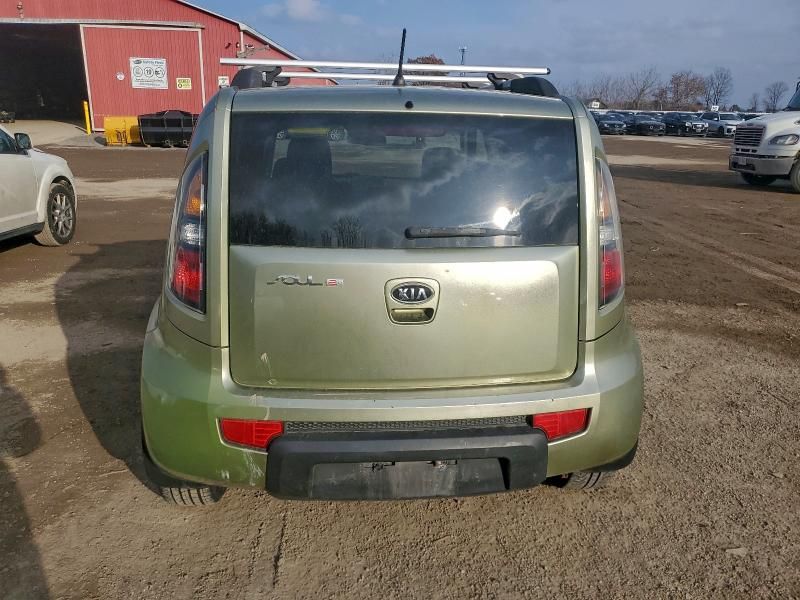 2011 KIA Soul +
