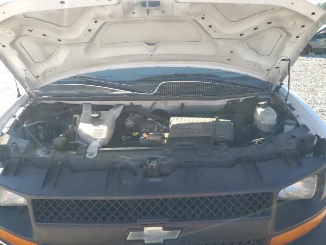 2013 Chevrolet Express G2500 Delivery Van