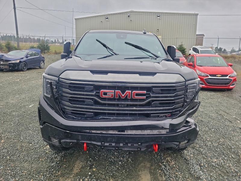 2023 GMC Sierra K1500 AT4