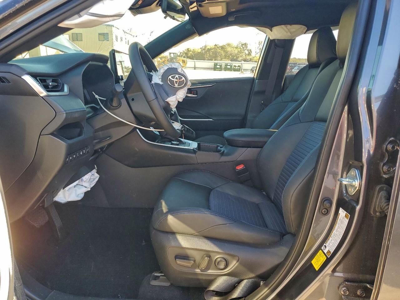 2025 Toyota Rav4 xse