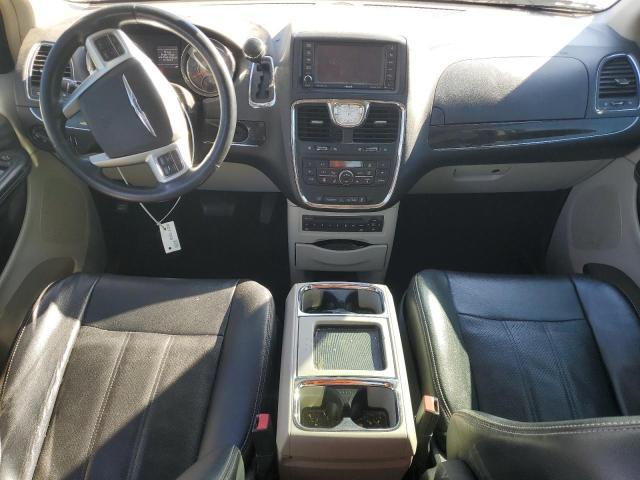 2013 Chrysler Town & Country Touring l