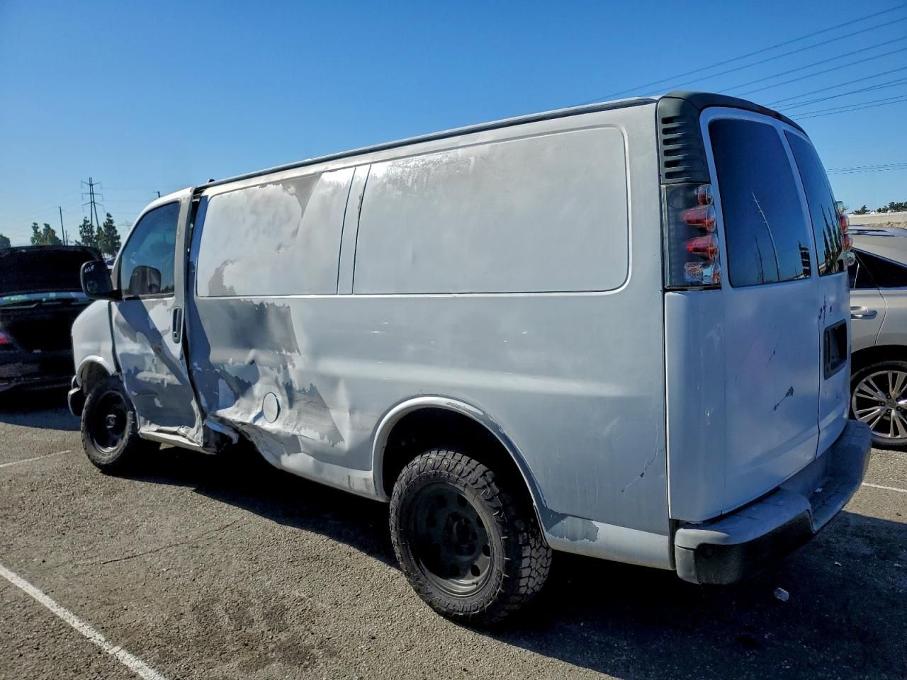 2001 Chevrolet Express 2500 Utility / Service Van