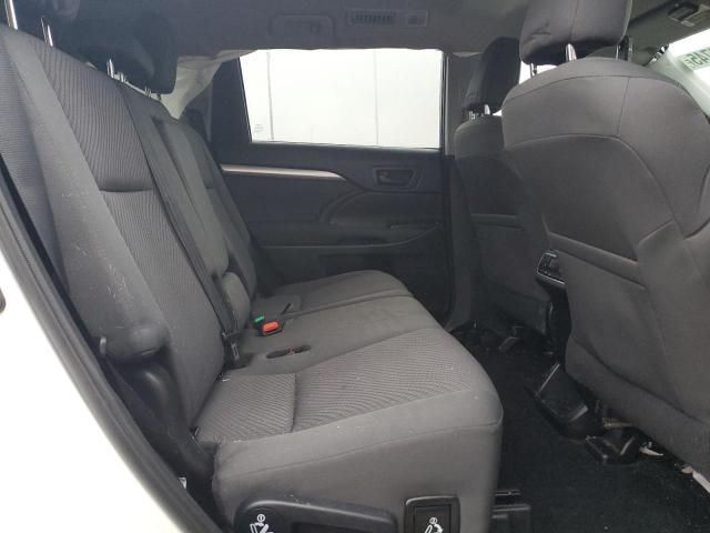 2019 Toyota Highlander le