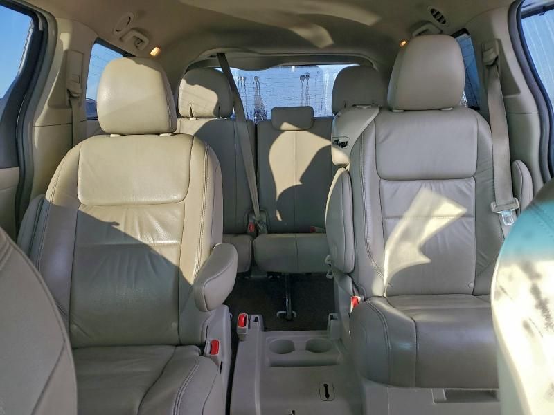 2015 Toyota Sienna xle