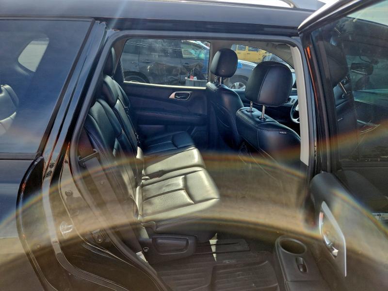 2017 Nissan Pathfinder s