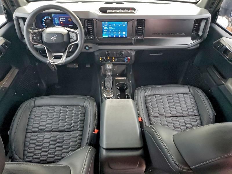 2021 Ford Bronco Base