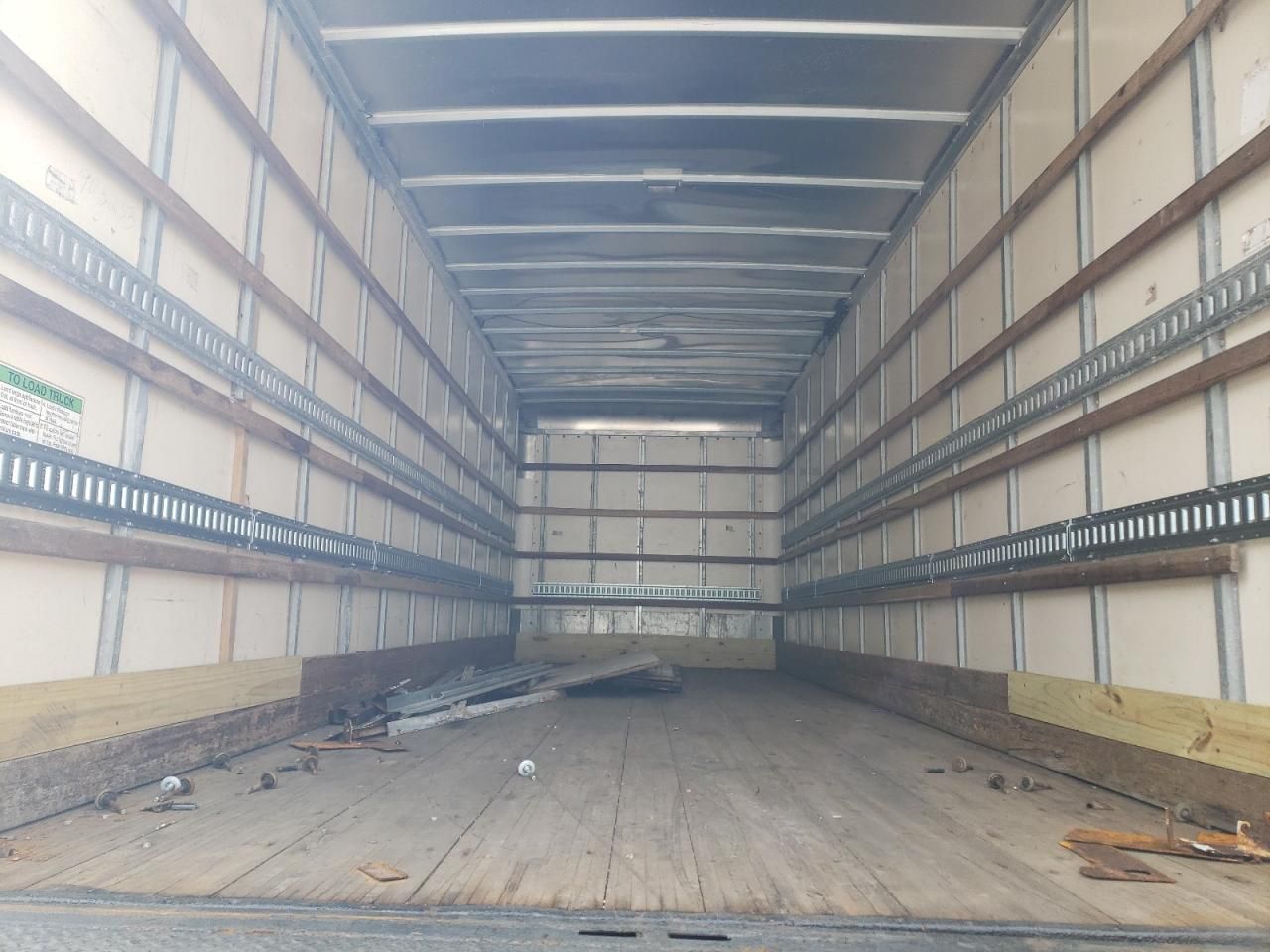 2015 International 4300 box Truck