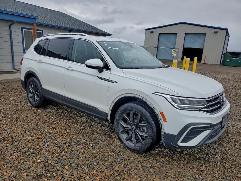 2022 Volkswagen Tiguan SE