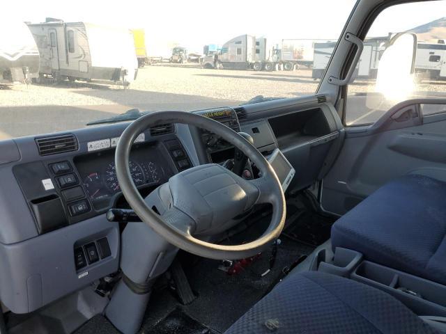 2010 Mitsubishi Fe 84D box Truck