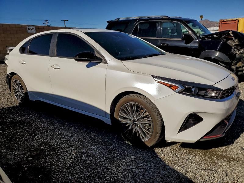 2024 KIA Forte gt Line