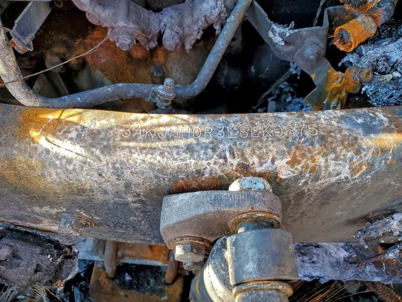 2020 Freightliner Cascadia 126