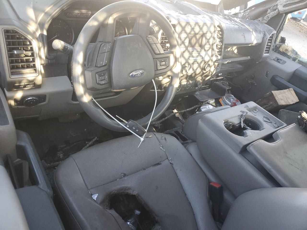 2022 Ford F350 Super Duty Flatbed Truck