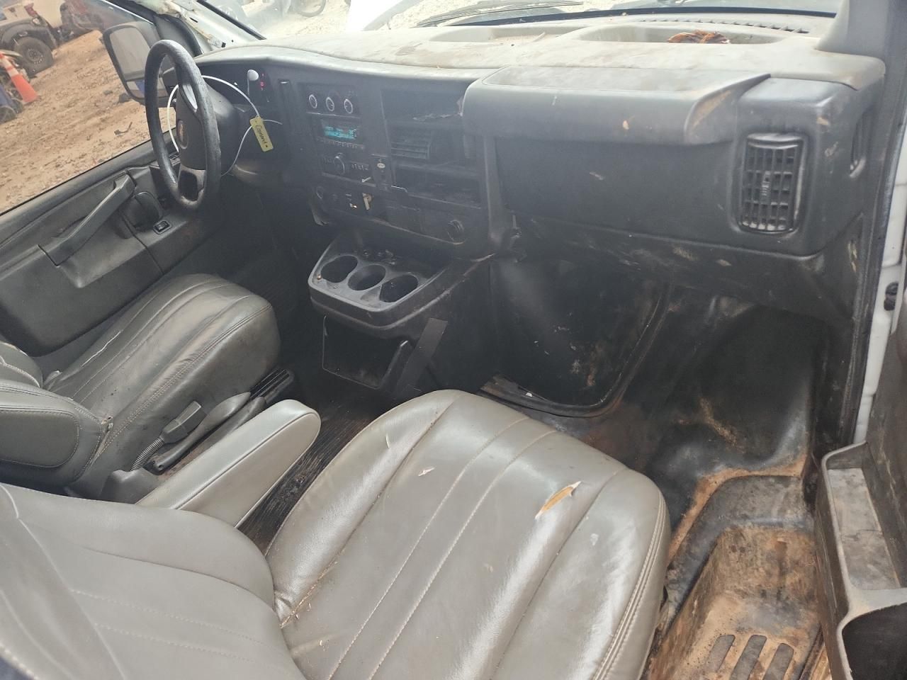 2016 Chev Express Cargo 2500 1