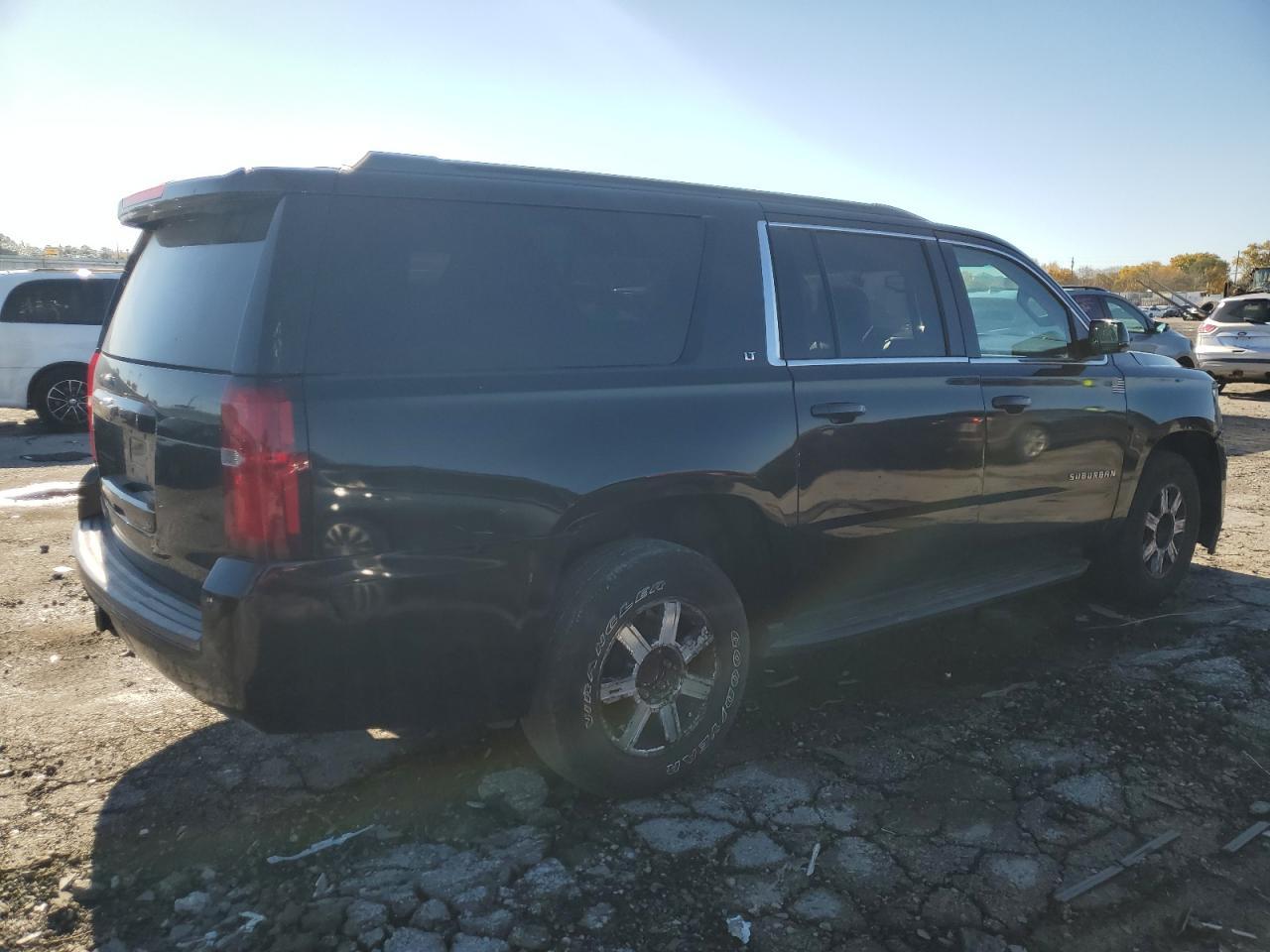 2018 Chevrolet Suburban C1500 lt