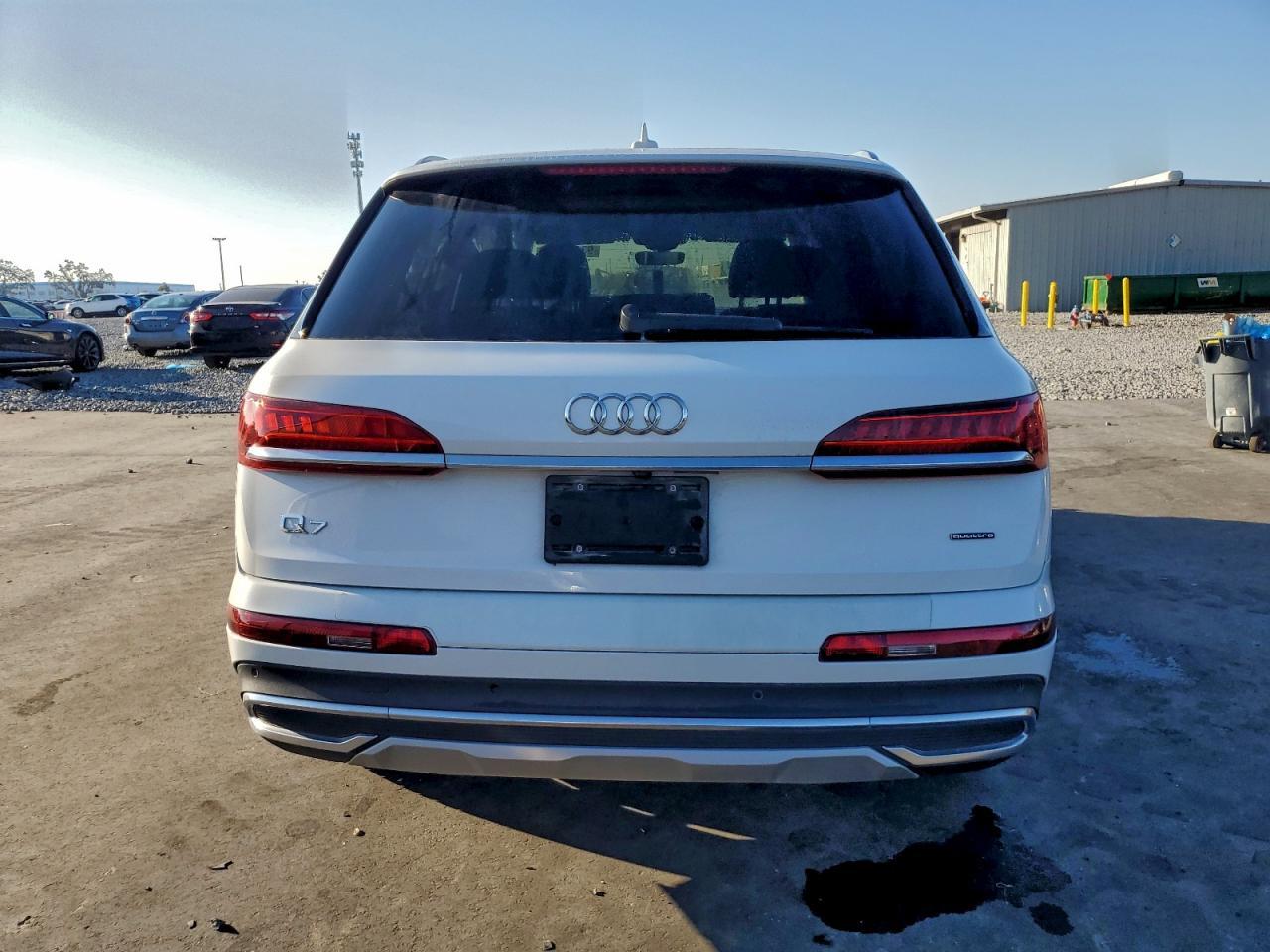 2022 Audi Q7 Premium Plus