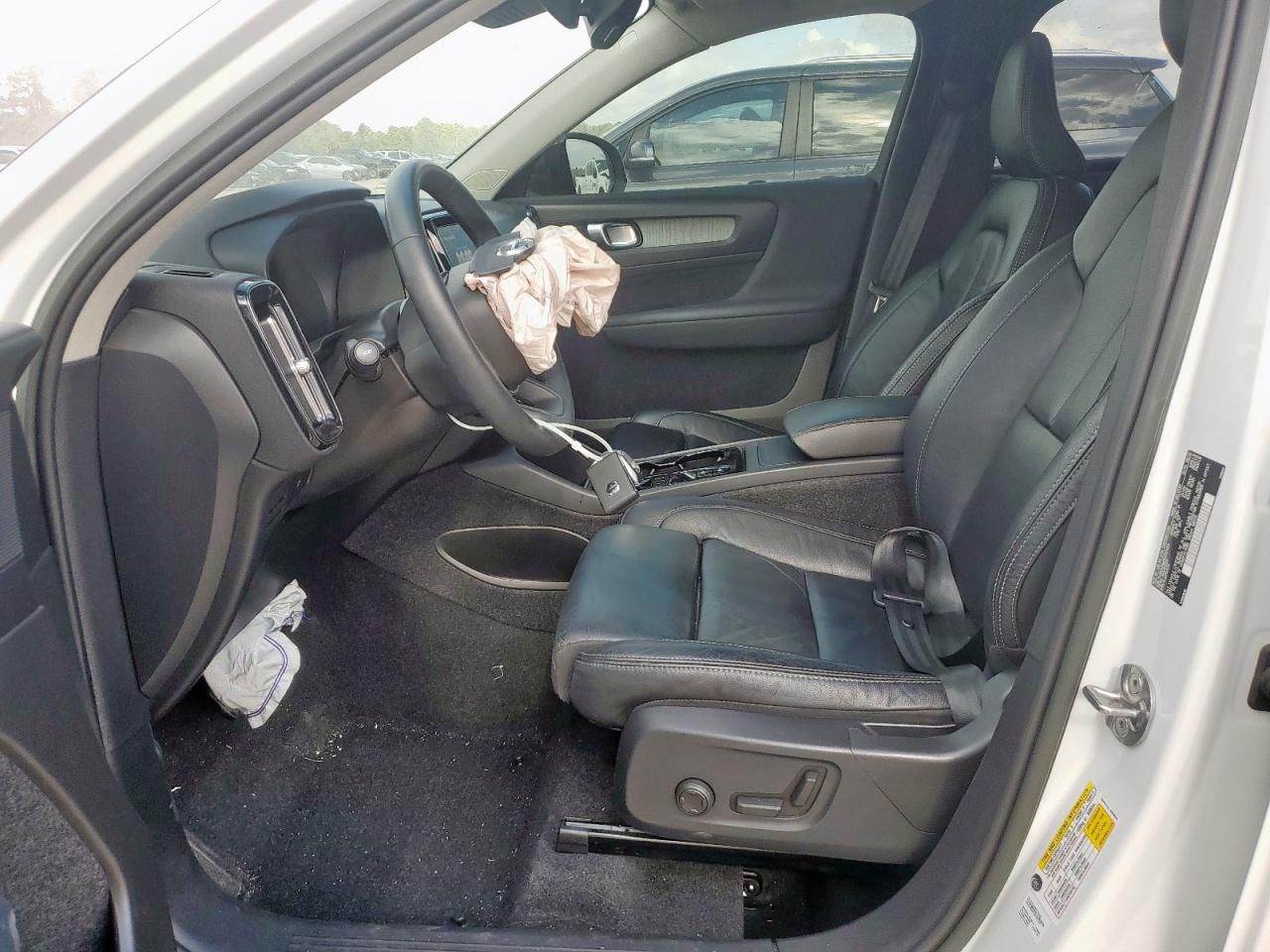 2023 Volvo Xc40 Plus