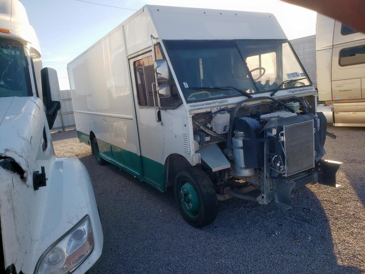 2015 Freightliner MT45 Delivery Truck