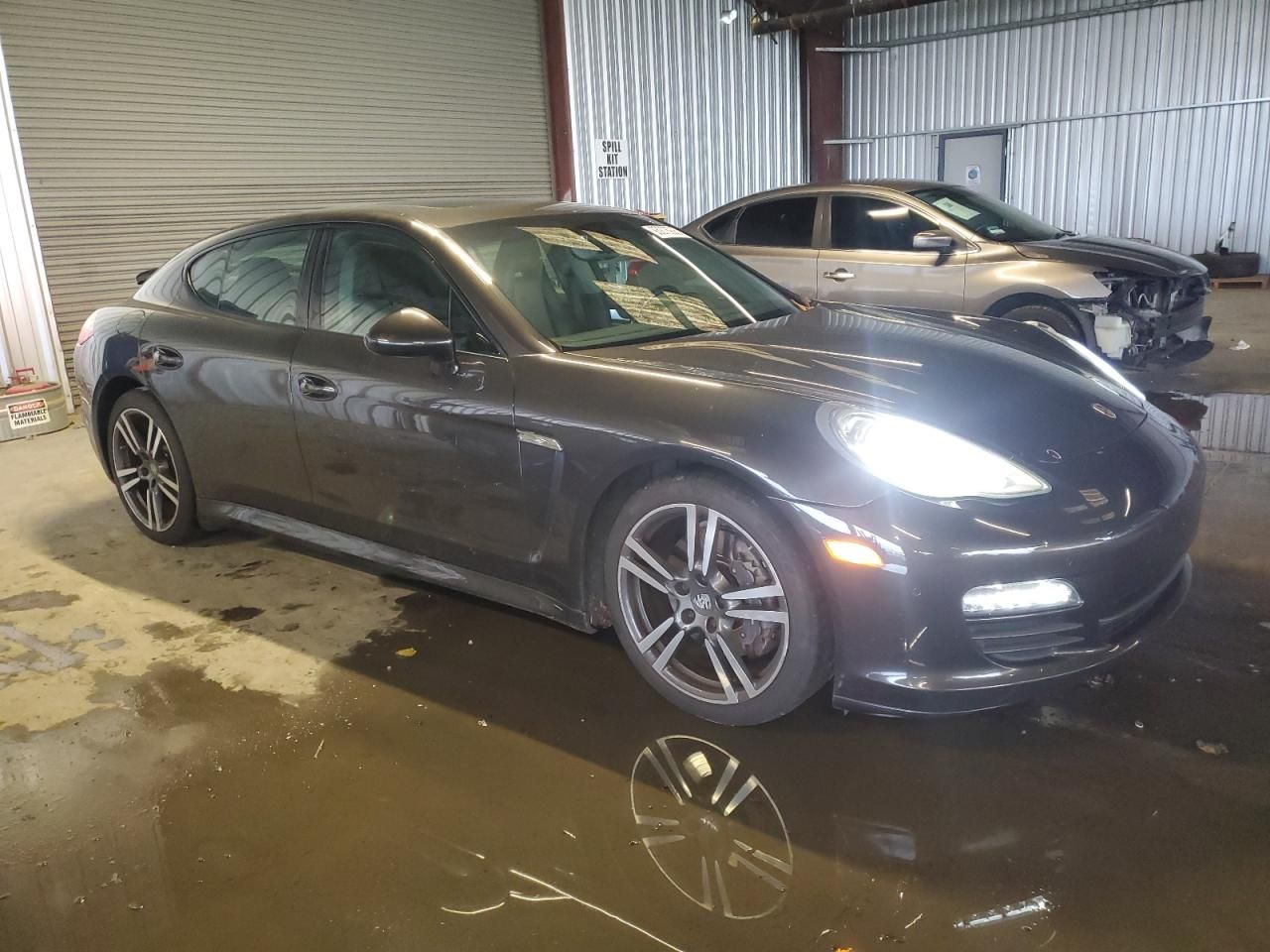 2012 Porsche Panamera 2