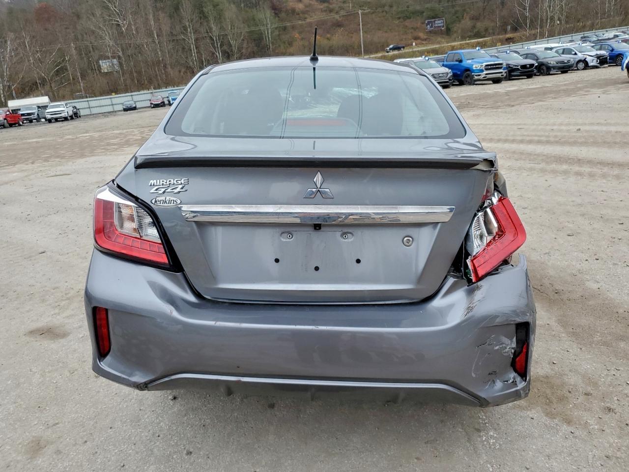 2022 Mitsubishi Mirage G4 es