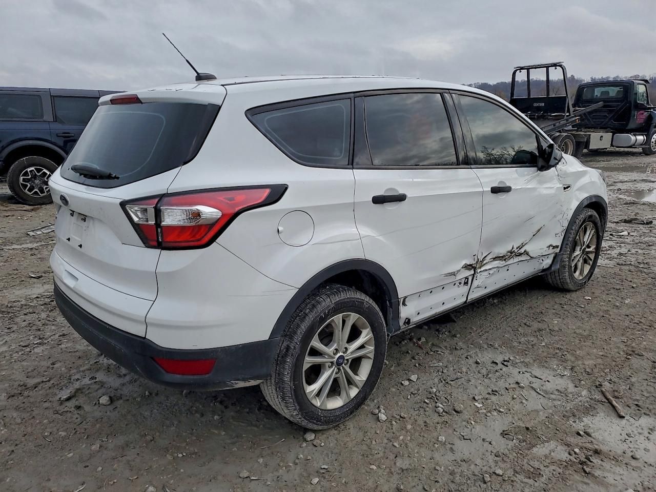 2018 Ford Escape s
