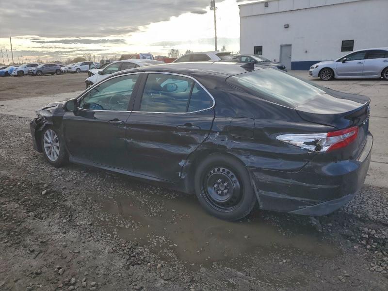 2020 Toyota Camry le