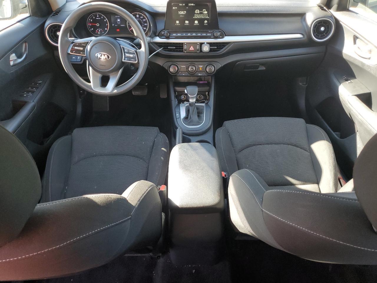 2021 KIA Forte fe