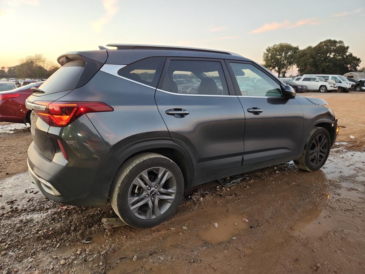 2022 KIA Seltos s