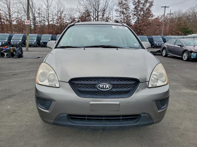 2009 KIA Rondo Base