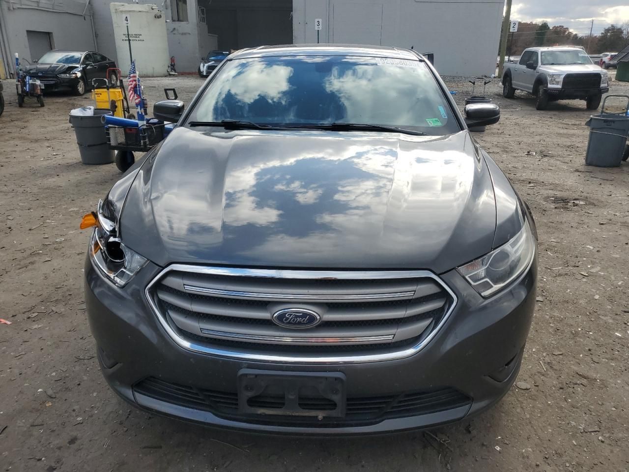 2018 Ford Taurus sel