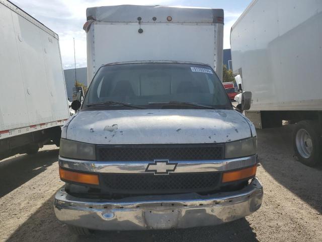2003 Chevrolet Express BOX Truck