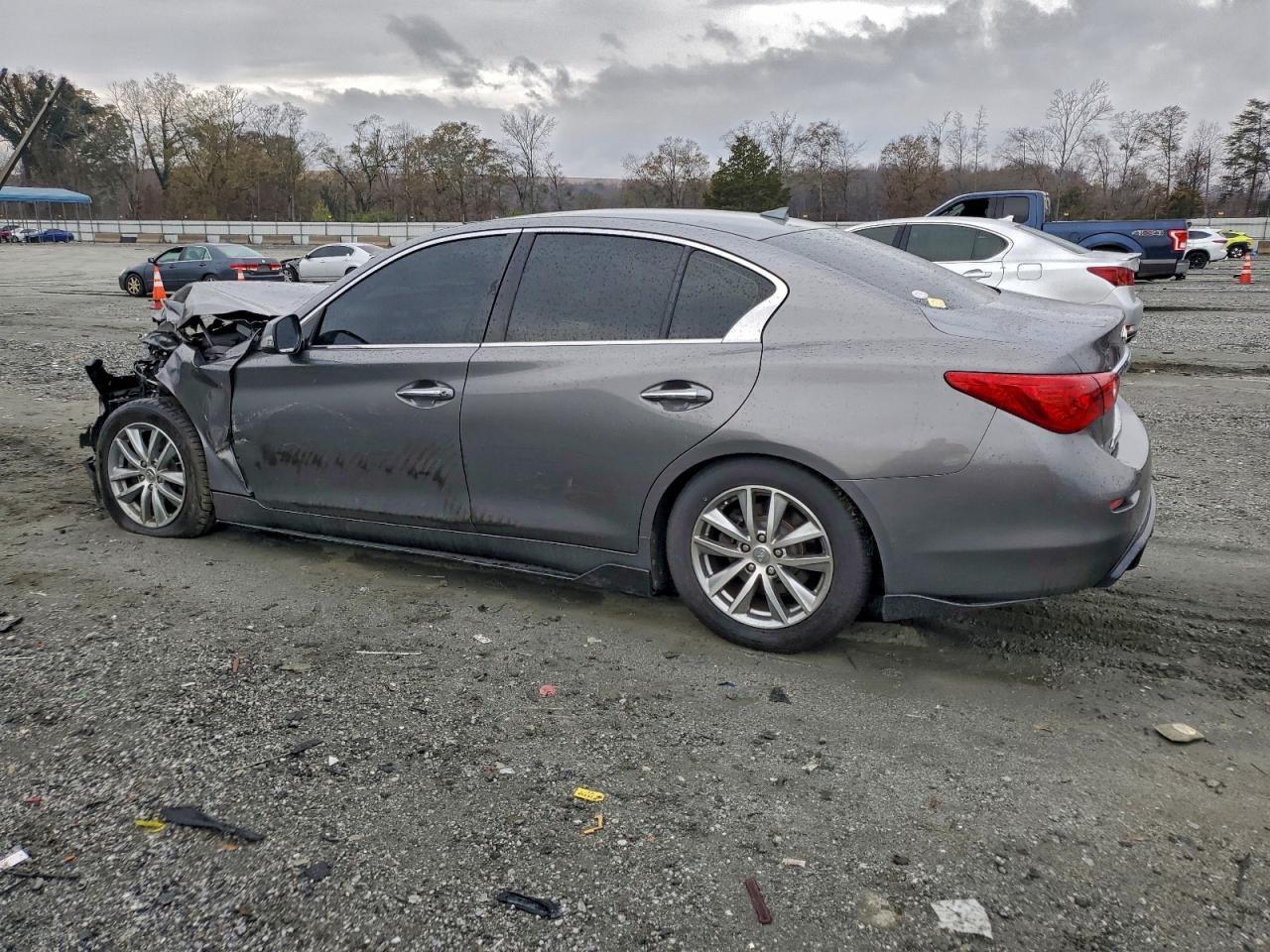 2015 Infiniti Q50 Base