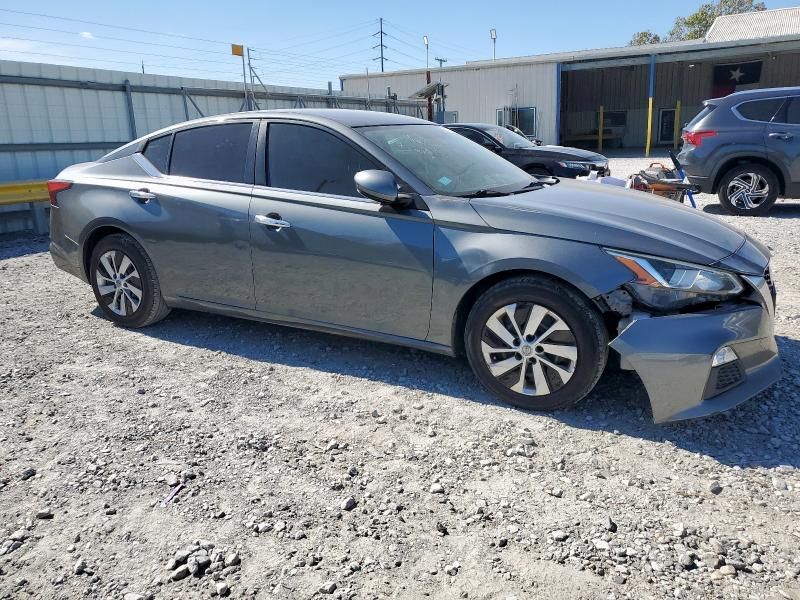 2020 Nissan Altima s