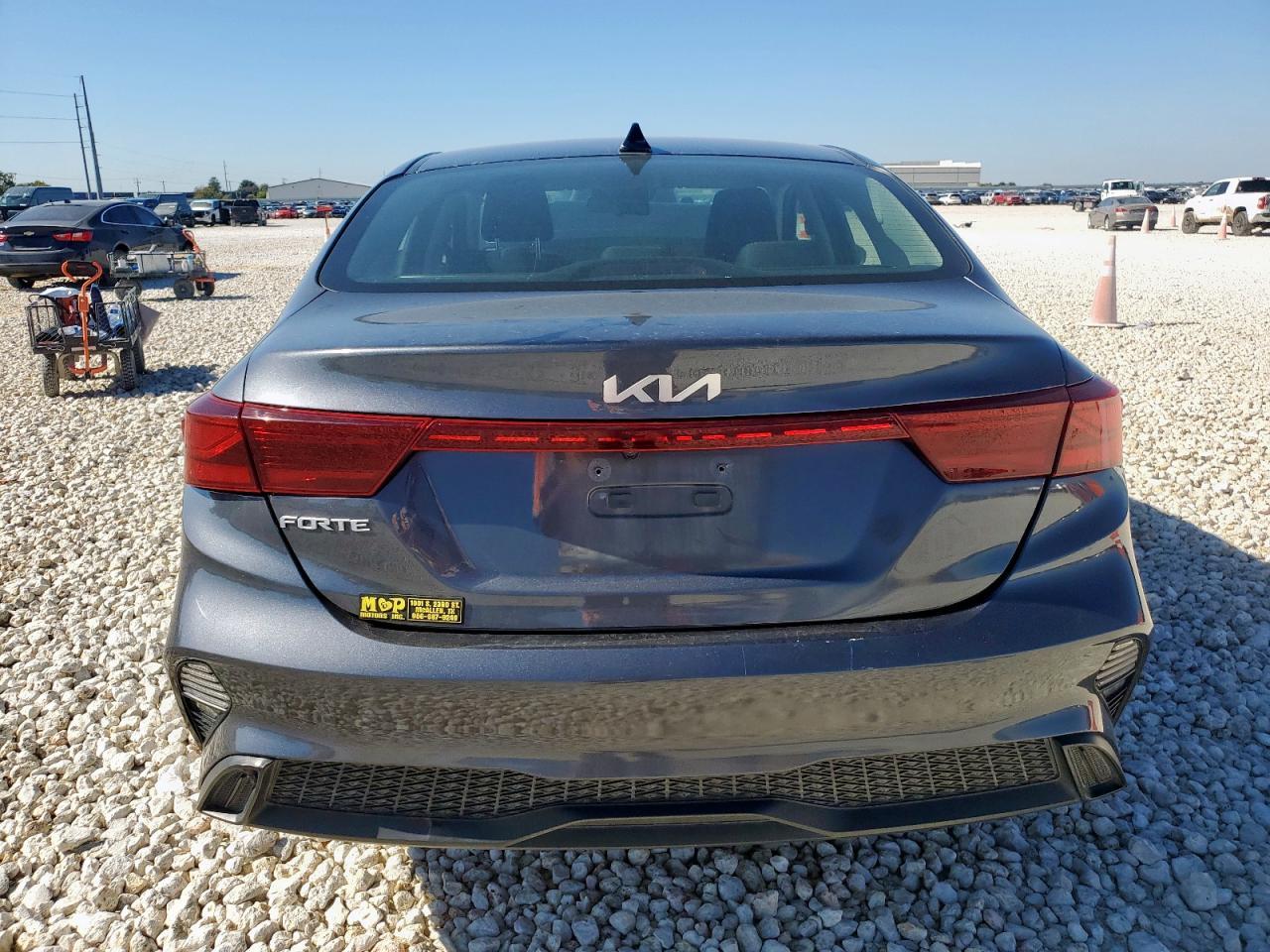 2022 KIA Forte fe