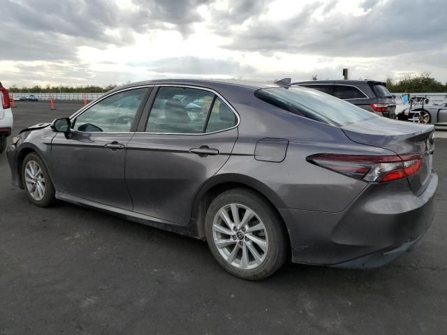 2021 Toyota Camry le