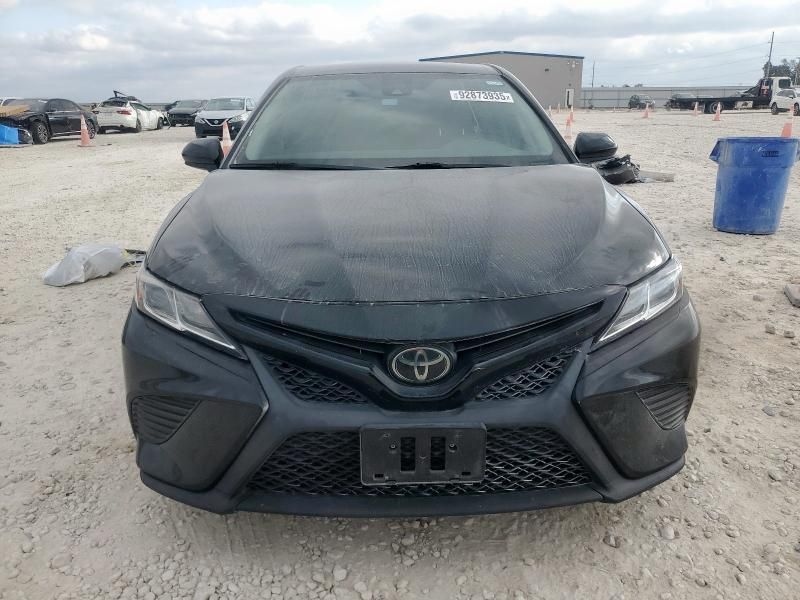 2020 Toyota Camry se