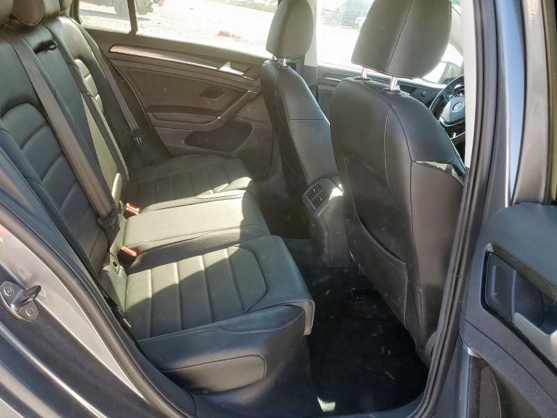 2016 Volkswagen Golf Sportwagen s