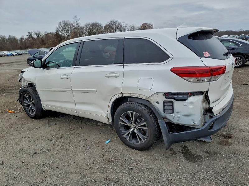 2018 Toyota Highlander le