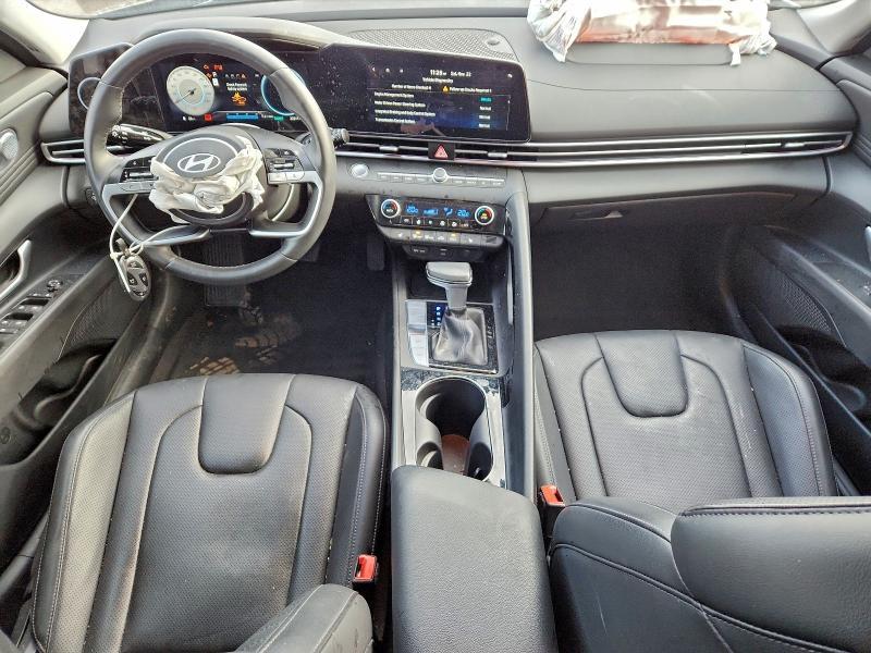 2025 Hyundai Elantra Luxury